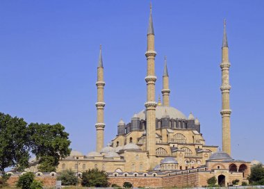 1569 ile 1575 arasında Edirne'de Selimiye Camii inşa