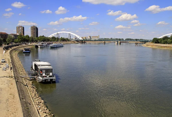 Ribeira do rio Danúbio em Novi Sad — Fotografia de Stock