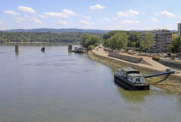 Vid floden av floden Donau i Novi Sad — Stockfoto