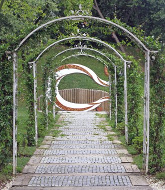 Güney park İstanbul 'un tarafından dekore edilmiş yolu