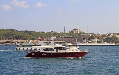 Altın boynuz defne turist ile yolcu gemileri