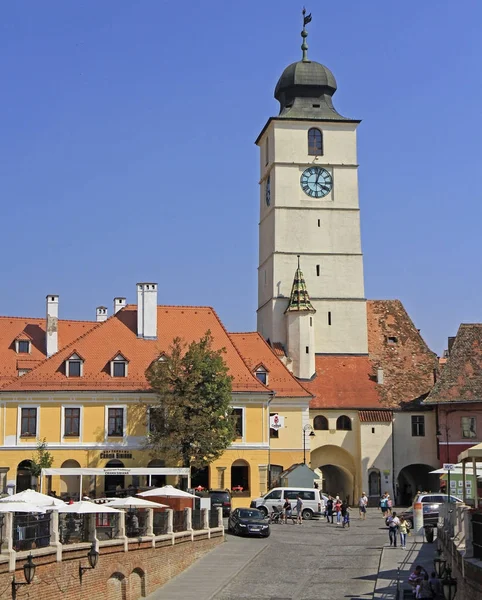 Het vierkantje in de oude stad van Sibiu — Stockfoto