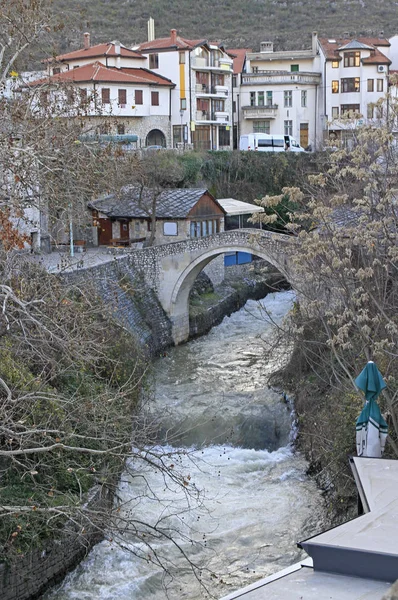 El puente torcido de Mostar — Foto de Stock