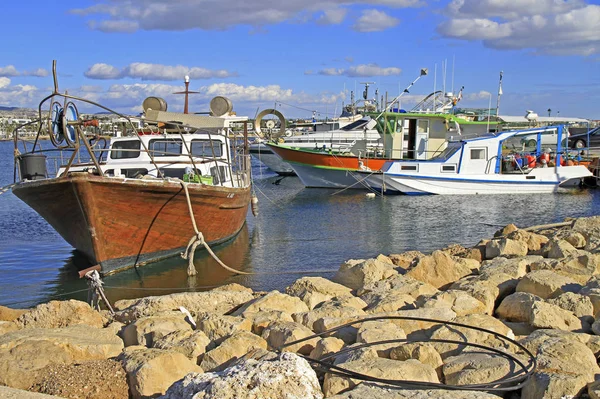 Яхты в порту Пафоса — стоковое фото