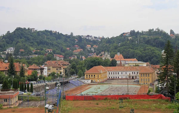 Arena de esportes do ensino médio em Brasov — Fotografia de Stock