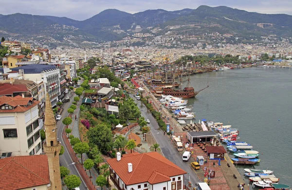 Alanya kikötőjére festői seascape — Stock Fotó