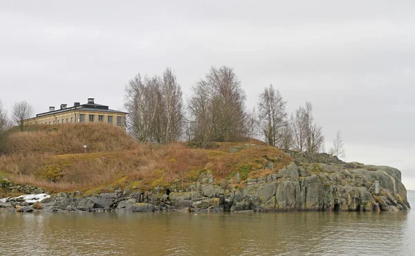 Uitzicht op het eiland Harakka in de Finse hoofdstad Helsinki — Stockfoto