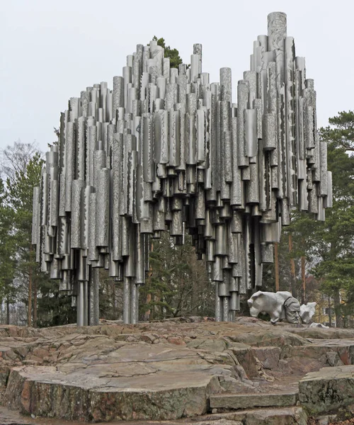 Monumento al compositor finlandés Jan Sibelius — Foto de Stock