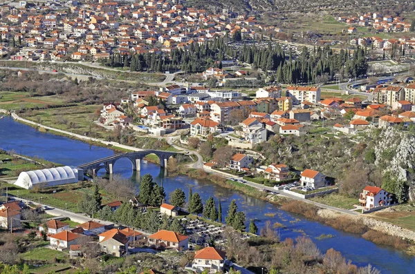 Vista de la ciudad Trebinje desde la colina — Foto de Stock