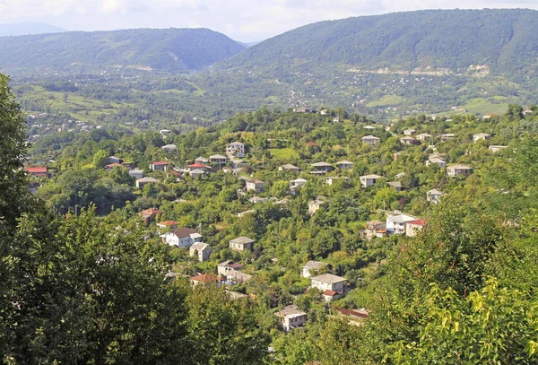 Paisagem urbana de Sukhumi - a principal cidade da Abcásia — Fotografia de Stock