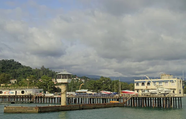 Cais na cidade Sukhumi — Fotografia de Stock