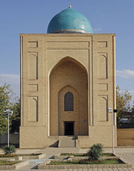 Mausoleum of Bibi-Khonym in the city Samarkand — Stockfoto