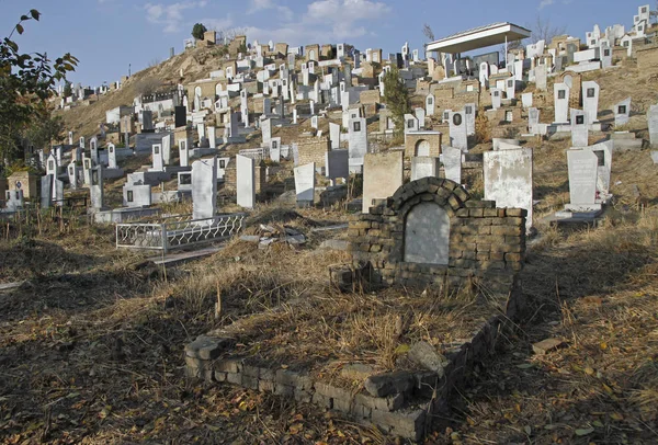 Кладбище в Афрасиябе, Самарканд — стоковое фото