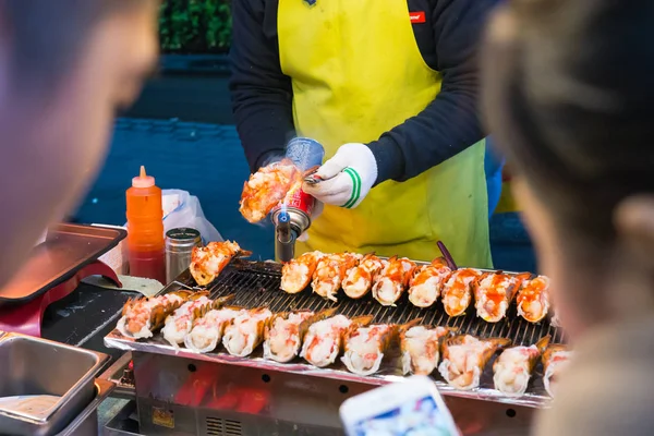 Langosta ardiente en comida callejera coreana — Foto de Stock
