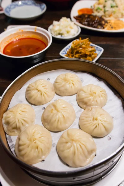 Xiaolongbao, eine Art Dim Sum — Stockfoto