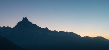 Nepal Machhapuchhre dağ güneş doğuyor, 