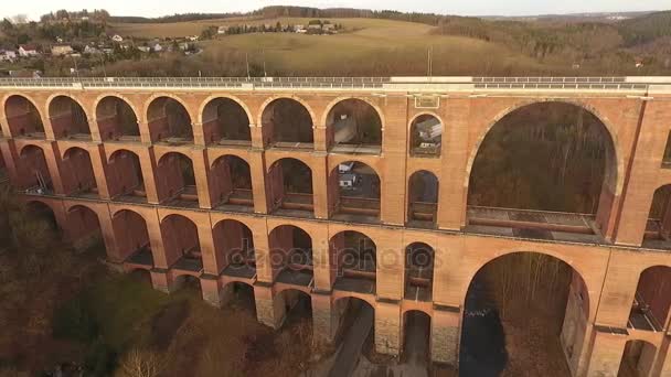 Goeltzsch vallei brug Europa Duitsland Thüringen reizen — Stockvideo