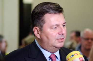 Almanya, Leipzig - Aralık 07, 2017: Andreas Geisel, İçişleri Bakanı İçişleri Bakanları Konferansı, basın ile görüşmesinde Berlin SPD