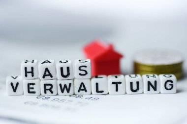 Almanca kelime mülkiyet yönetimi kurdu tarafından alfabe blok: Hausverwaltung