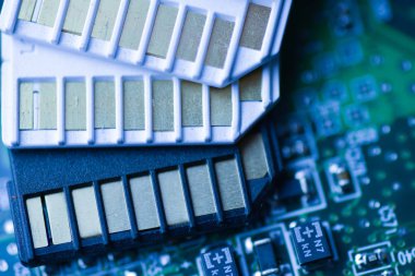 SD kartlar ile anakart teknik arka plan