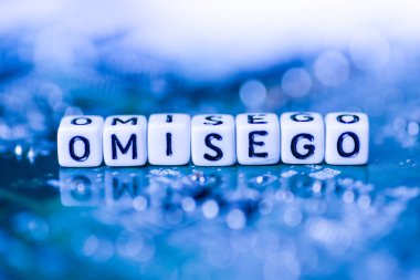 Word tarafından alfabe bloklar üzerinde anne cryptocurrency Omisego