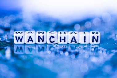 Word tarafından alfabe bloklar üzerinde anne cryptocurrency Wanchain