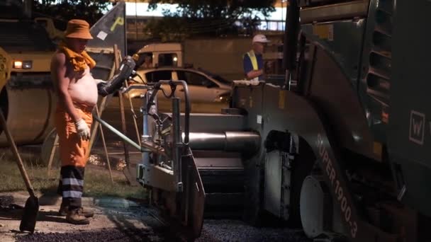 Sochi Rusia 2019 Trabajos Carretera Bitumen Negro Construcción Máquina Pavimento — Vídeo de stock