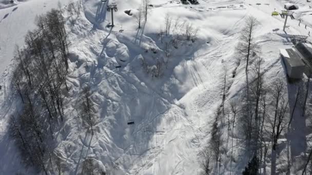 Sotschi Russland 2020 Luftbildvideo Gipfel Schneebedeckter Berge Seilbahn Massenveranstaltung Für — Stockvideo