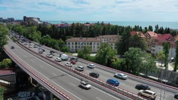 Yol Yukarıdan Görünüyor Devam Edelim Şehir Trafiği Hava Videosu Şehir — Stok video
