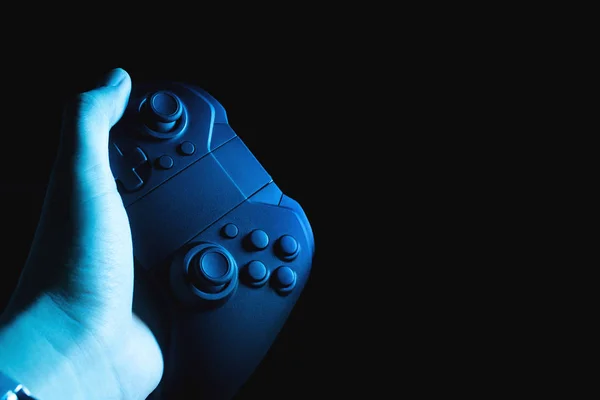 Gamer Boy Med Hand Hålla Joystick Controller Elektronisk För Att — Stockfoto