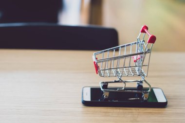 Dijital bankacılık yatırımı finansal ve para ticareti kavramına sahip internet üzerinden iş alışverişi elektronik ödeme cihazı