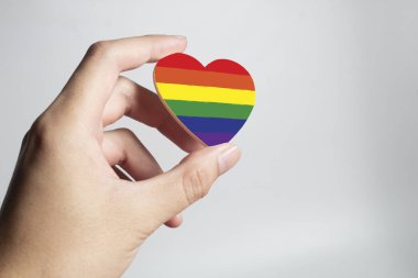 Gay Igbt Gökkuşağı Gurur Rengi İnsan elini tutarken Aşk Kalbi, Mutlu Eşcinsellik Özgürlüğü Cinsiyet Festivali Konsepti