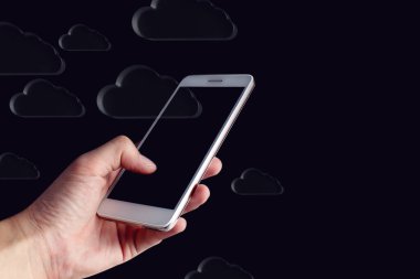 veri güvenliği güvenlik bulut depolama ai ile sosyal ağ internet dijital bağlanmak için ekran akıllı telefon cihazında işadamı el parmak dokunmatik