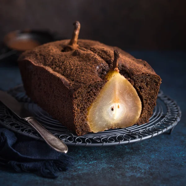 Pochierter Birnen-Ingwerkuchen — Stockfoto