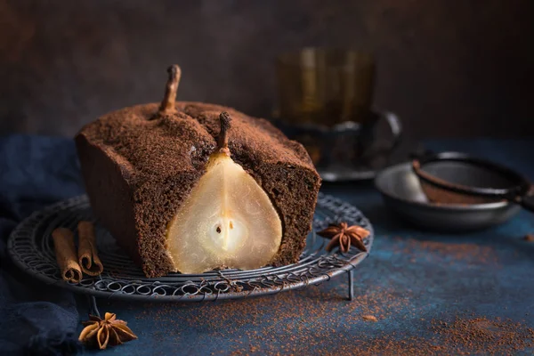 Poached pear ginger cake — Stock Photo, Image