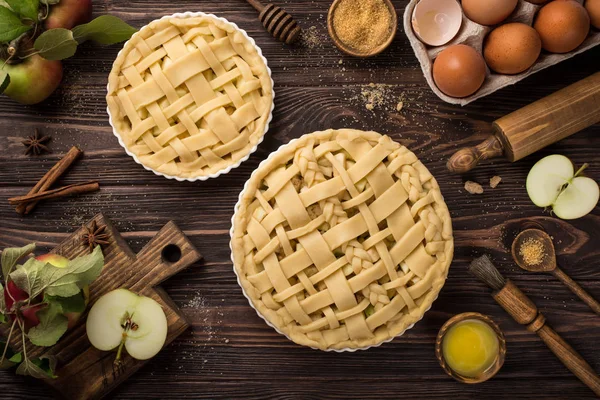 Cocinar tarta de manzana —  Fotos de Stock