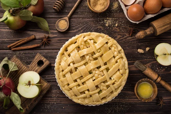 Vaření jablečný koláč — Stock fotografie