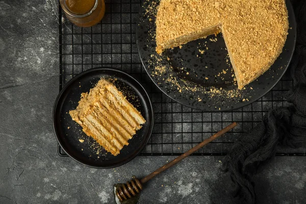 Delicious homemade layered honey cake — Stock Photo, Image