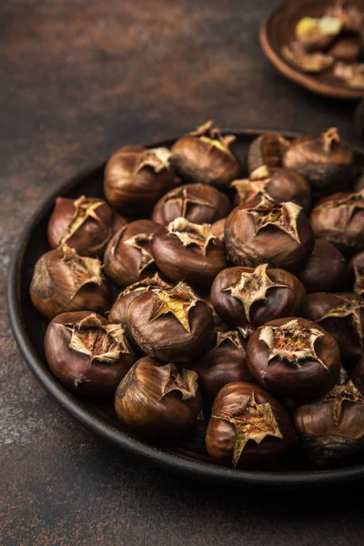 Roasted chestnuts — Stock Photo, Image