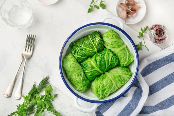 Savoy cabbage rolls stufed with meat and vegetables, — Stock Photo, Image