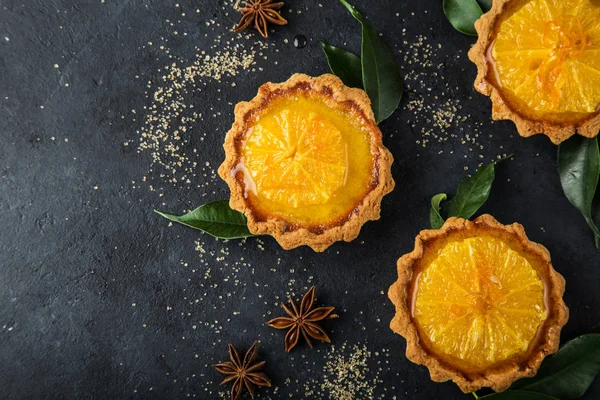 Taarten met gekarameliseerde sinaasappel — Stockfoto