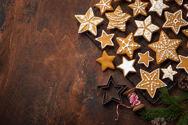 Fond alimentaire de Noël avec biscuits au pain d'épice — Photo