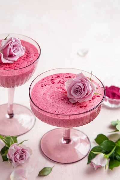 Delicious Berry Mousse Glass Festive Dessert Valentines Day Pink Background — Stock Photo, Image