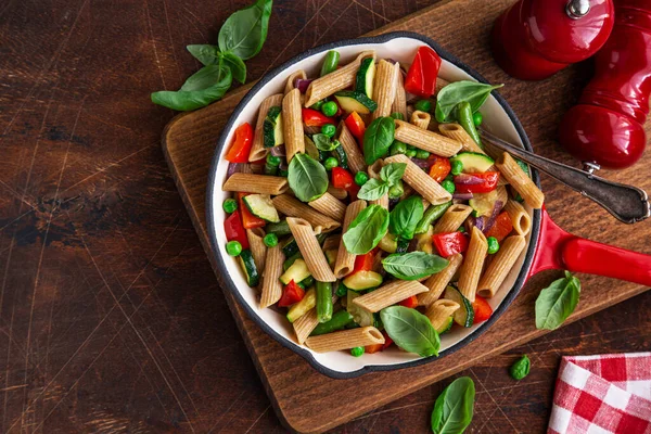 Whole Grain Penne Pasta Grilled Vegetables Zucchini Peas Bell Pepper — Stock Photo, Image