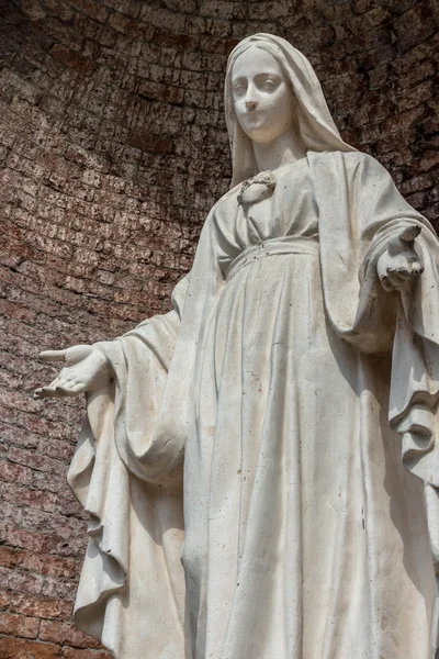 Statua della Madonna — Foto Stock