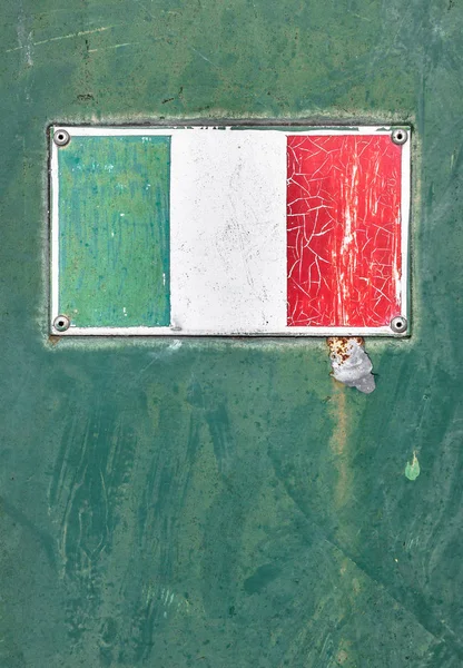 Drapeau italien sur une vieille assiette — Photo