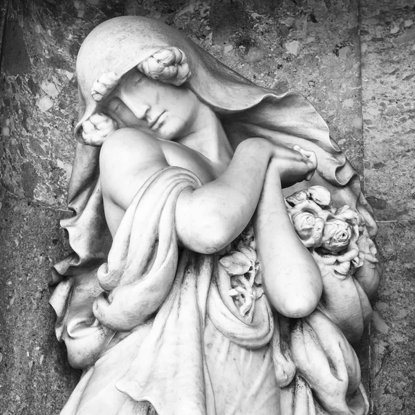 Statue de femme triste — Photo