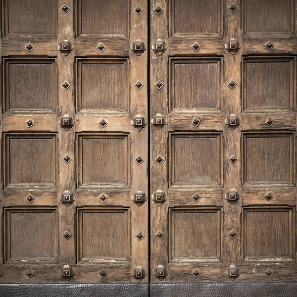 ประตูไม้วินเทจ — ภาพถ่ายสต็อก