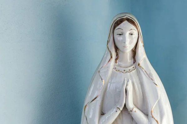 Our Lady vintage porselen heykeli — Stok fotoğraf