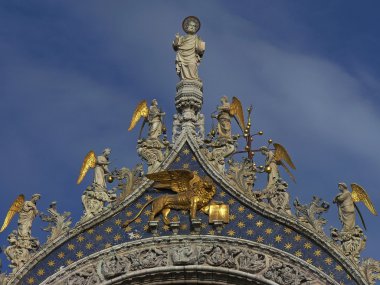  Venedik'te San Marco Bazilikası 